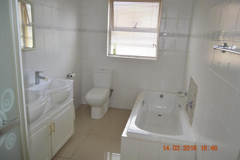To Let 6 Bedroom Property for Rent in Kleinbron Estate Western Cape